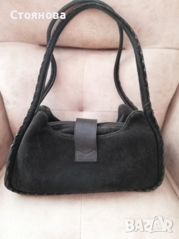 Черна чанта от естествен велур , снимка 2 - Чанти - 52233002