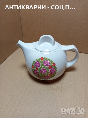 Стар Български Порцеланов Чайник. 