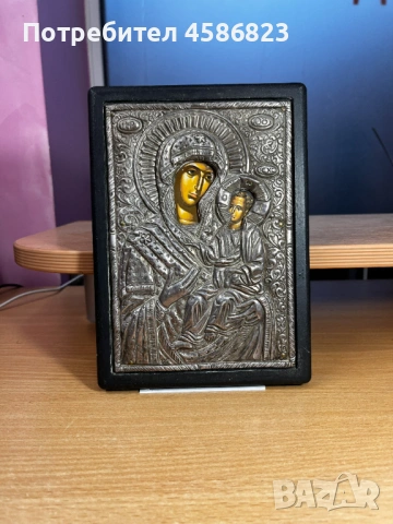 Сребърна икона – Богородица с Младенеца