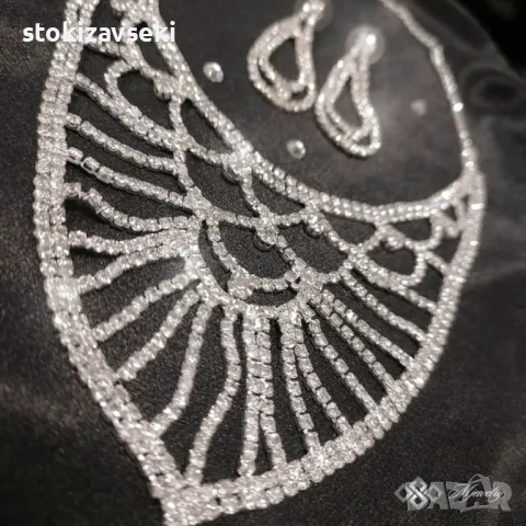 КОМПЛЕКТ LOCREZIA / Луксозен дамски комплект бижута с кристали от 2 части “Locrezia” – колие и обеци, снимка 1