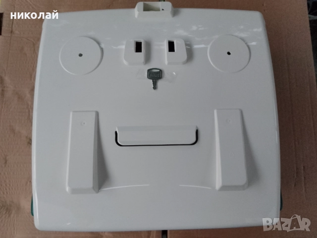 Диспенсър за кърпи TORK, снимка 3 - Други стоки за дома - 51726712