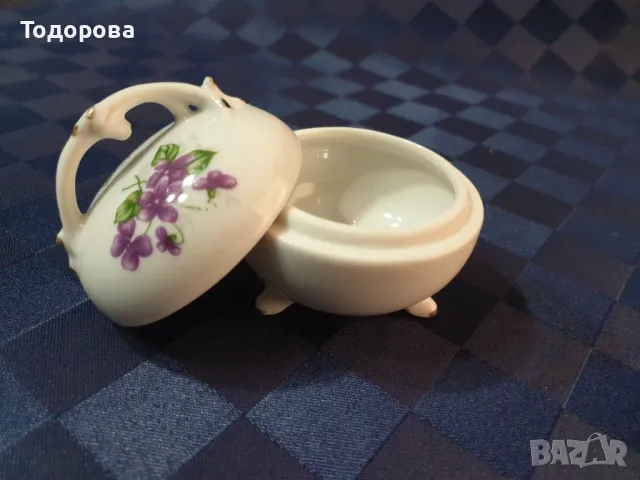 Порцеланова бижутиера, снимка 3 - Антикварни и старинни предмети - 48545473