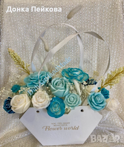 Луксозен букет от соеви свещи в тюркоаз и бяло – ръчна изработка, снимка 2 - Декорация за дома - 53516640
