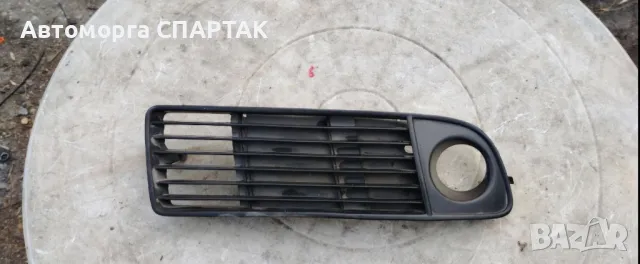 Решетка за предна броня за Ауди А6 Ц5 Audi A6 C5 лява 4B0807681J