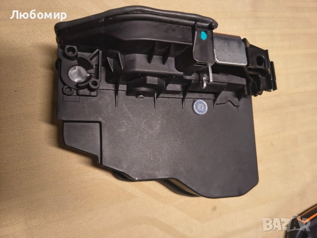 Задвижващ механизъм за заключване на предна лява врата за BMW 128i E60 E87 E90 A051502, снимка 4 - Части - 51669788