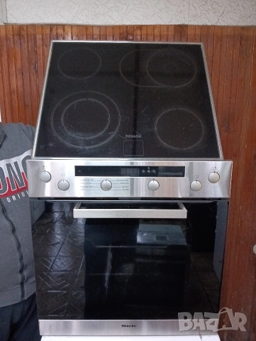 Иноксова печка за вграждане Миеле Miele PIROLISE Made in Germany 2 години гаранция!