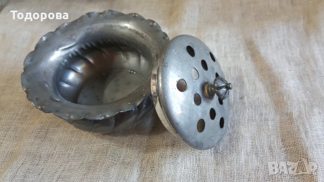 Метален съд за цветя, снимка 4 - Антикварни и старинни предмети - 28226681