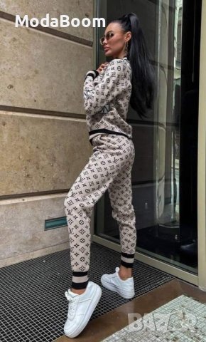 🔥Louis Vuitton уникален дамски комплект фино плетиво🔥, снимка 2 - Комплекти - 43346749