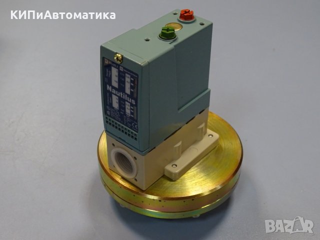 пресостат Telemecanique XML B001R2S11 electromechanical pressure sensor, pressure switch, снимка 2 - Резервни части за машини - 35228498