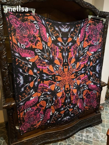 Alexander McQueen   Огромен шал    Оригинал    , снимка 2 - Шалове - 53392508