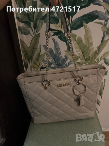 Дамска чанта   GUESS, снимка 2 - Чанти - 53310943