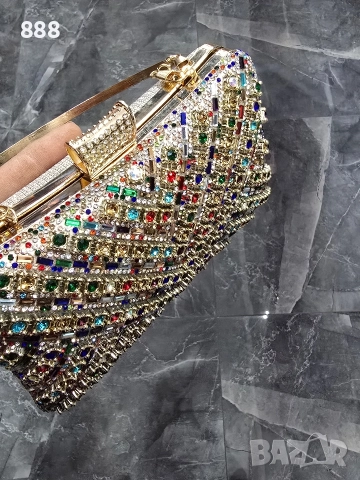 дамска чанта , снимка 2 - Чанти - 52610806