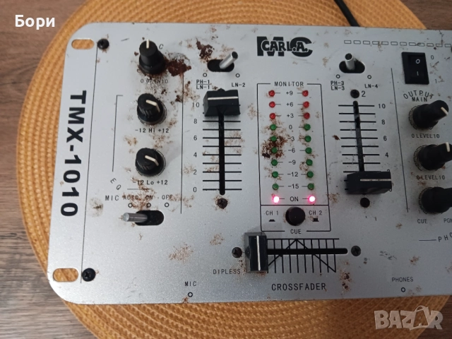 Миксер/мишпулт Mc Carla tmx 1010, снимка 2 - Ресийвъри, усилватели, смесителни пултове - 51880176