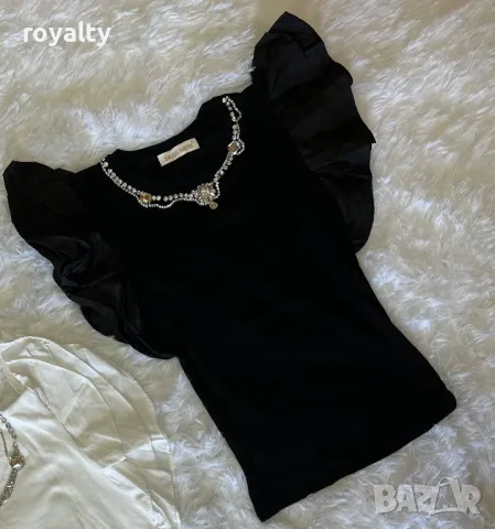 Блуза с ефектни ръкави 