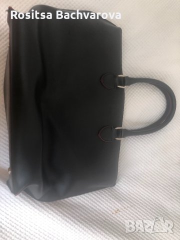 Черна дамска чанта с червени кантове, снимка 3 - Чанти - 32778482