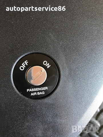 Облицовка на арматурното табло с въздушна възглавница SRS и ключ за заключване/отключване за KIA Cee, снимка 2 - Части - 53234927