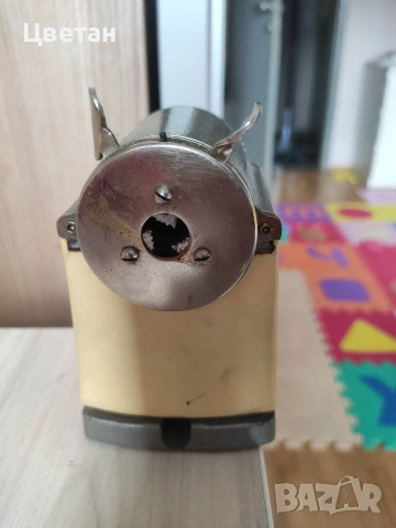 Острилка за моливи, снимка 5 - Антикварни и старинни предмети - 53117937