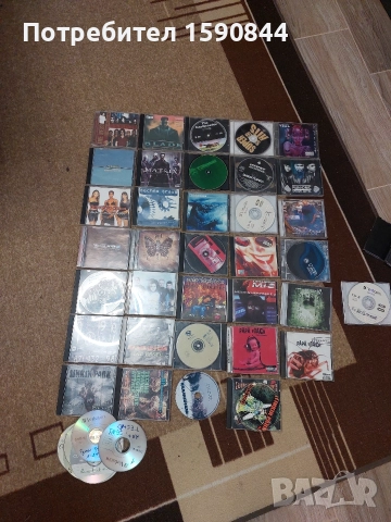 Cd дискове със стойка