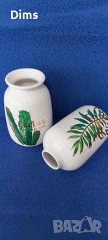 Порцеланова Ваза Бяла с кактуси и палми, снимка 4 - Вази - 38486568
