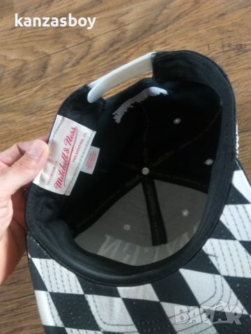 mitchell and ness bayern munich - страхотна мъжка шапка КАТО НОВА, снимка 7 - Шапки - 36732545