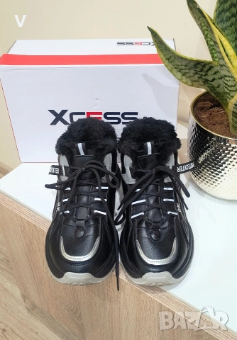 Черни светлоотразителни маратонки с пух и платформа 39 номер / кафяви обувки естествена кожа , снимка 4 - Маратонки - 53304485