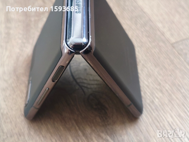 Samsung Z flip 5g, снимка 4 - Samsung - 52837398