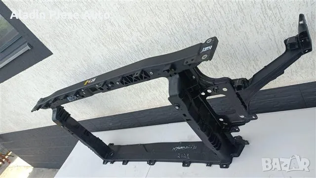 Дебелач за преден панел Hyundai I30 година 2018 2019 2020 2021 2022 2023 код 64105-G4120 , снимка 3 - Аксесоари и консумативи - 49474302