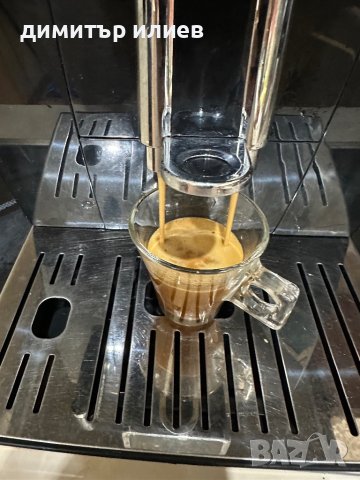 Кафемашина Delonghi dinamica, снимка 2 - Кафемашини - 43015164
