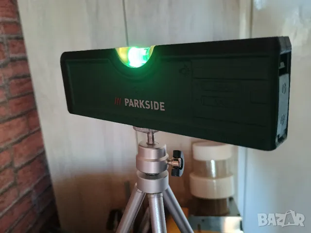 Немски лазерен нивелир Parkside комплект, снимка 2 - Измервателни инструменти - 48519972