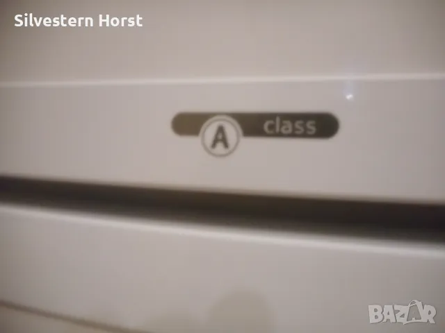 Хладилник с Фризер Wihirlpool Calss A , снимка 3 - Хладилници - 49898902