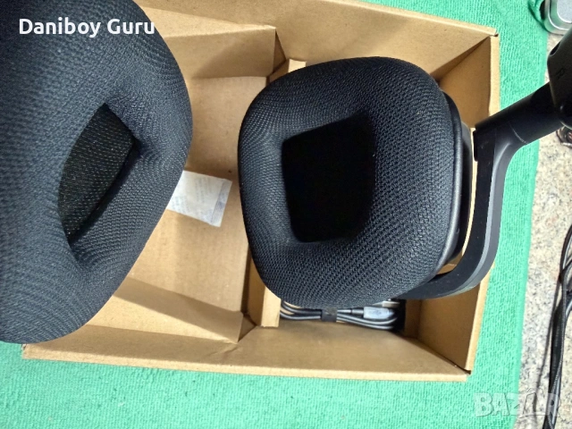 Corsair Void v2 Безжични геймърски слушалки с Bluetooth за PC, PS5, PS4, Switch, мобилни устройства , снимка 11 - Аксесоари - 53564003