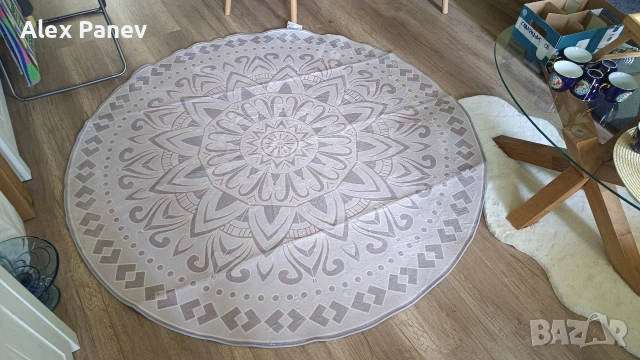 Кръгъл бежов килим - 160см