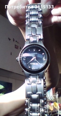 Дамски аналогов часовник с метална  верижка ,Сребрист 