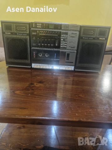 Радиокасетофон Philips