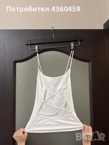 Бял потник с гол гръб
