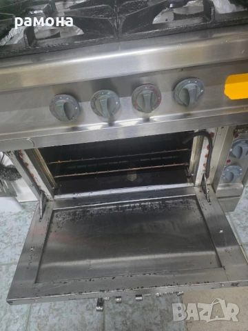 Професионална печка с 4-ри котлона, снимка 2 - Печки, фурни - 53090892