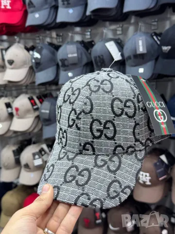 шапка с козирка christian dior  valentino garavani emporio armani celine fendi gucci, снимка 16 - Шапки - 50422542