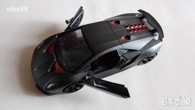 Lamborghini Sesto Elemento Motormax - Мащаб 1:24, снимка 2 - Колекции - 52200339