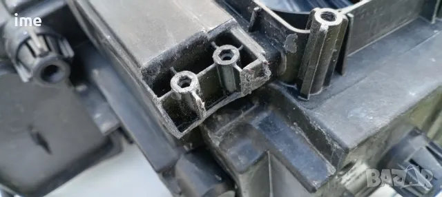 Ляв фар за VW Touran FULL LED от 2015г 5TB941773B. Оригинален. Счупени две крачета, снимка 2 - Части - 49830471