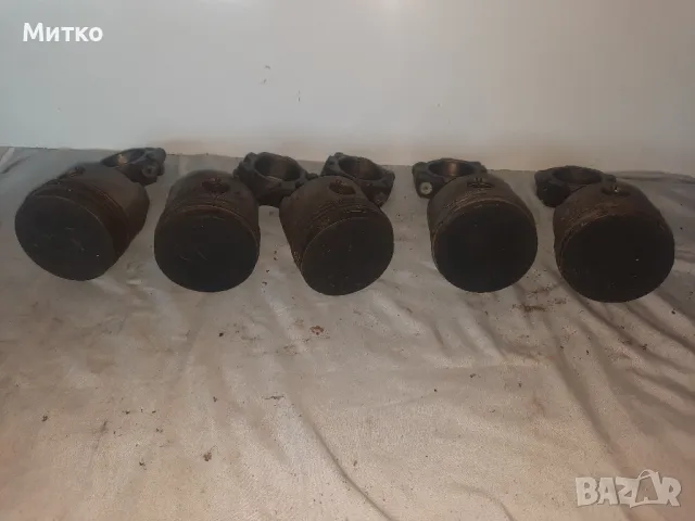 Ретро бутала с биели и сегменти за Мерцедес W108 W109 MERCEDES BENZ W108 Двигател М130, снимка 5 - Части - 49062924