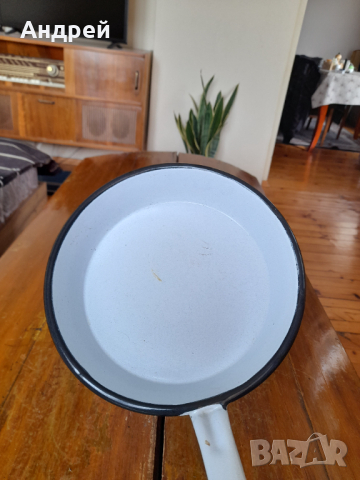 Стар емайлиран тиган #2, снимка 2 - Други ценни предмети - 44864145