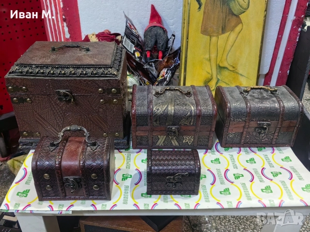 лот от 5 броя дървени кутии 