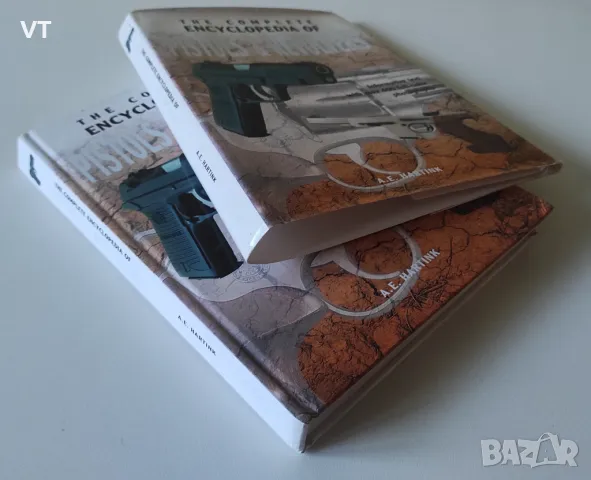 The Complete encyslopedia of Pistols & Revolvers, снимка 3 - Енциклопедии, справочници - 48875875