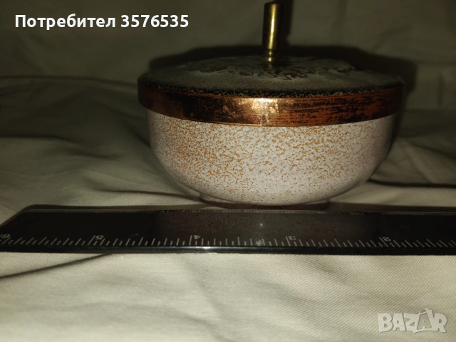 Продавам две порцеланови кутийки за бижута., снимка 5 - Антикварни и старинни предмети - 53309955