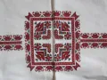 Покривка ,ръчно бродирана , фолк мотиви, 145х145 см., снимка 7