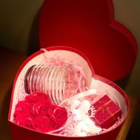 Подаръчна кутия за Св. Валентин, снимка 2 - Романтични подаръци - 43991732