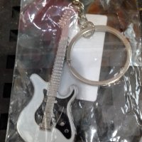 Продавам уникален метален ключодържател за китаристи., снимка 3 - Китари - 27862313