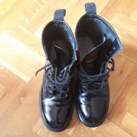 Dr. Martens естествена кожа 40 номер , снимка 1 - Дамски боти - 39560596