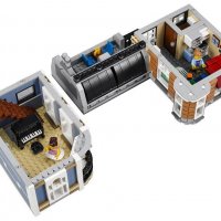 Употребявано Lego Creator Expert - Градски площад (10255) , снимка 5 - Конструктори - 40137982