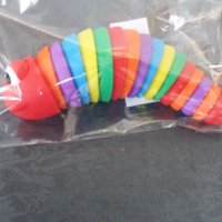 Цветна антистрес играчка гъсеница, червей 25257, снимка 1 - Фигурки - 36676390